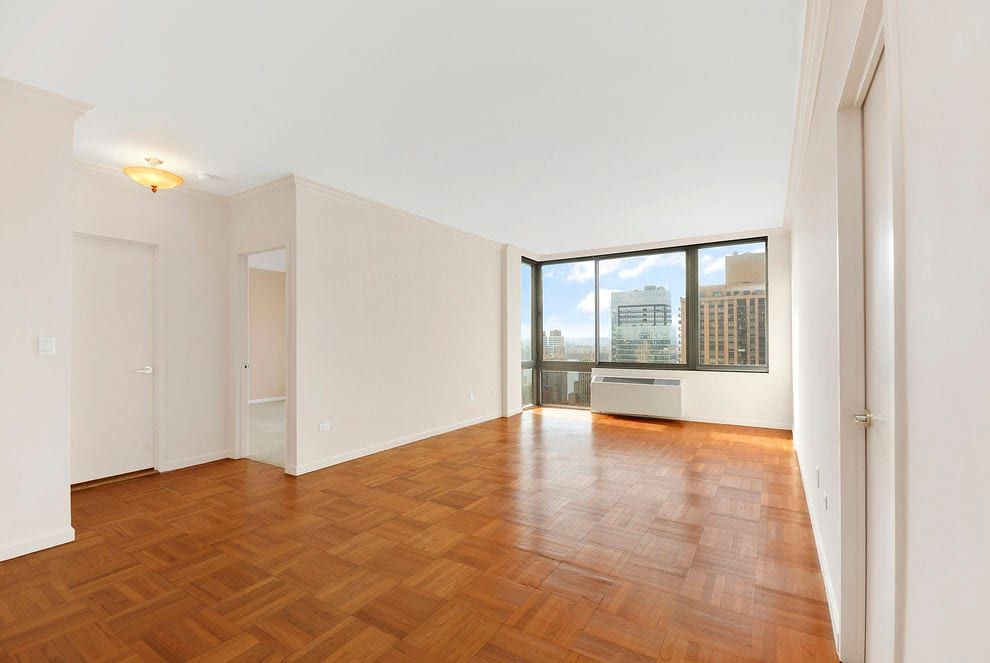 111 West 67th Street, Upper West Side — photo 1